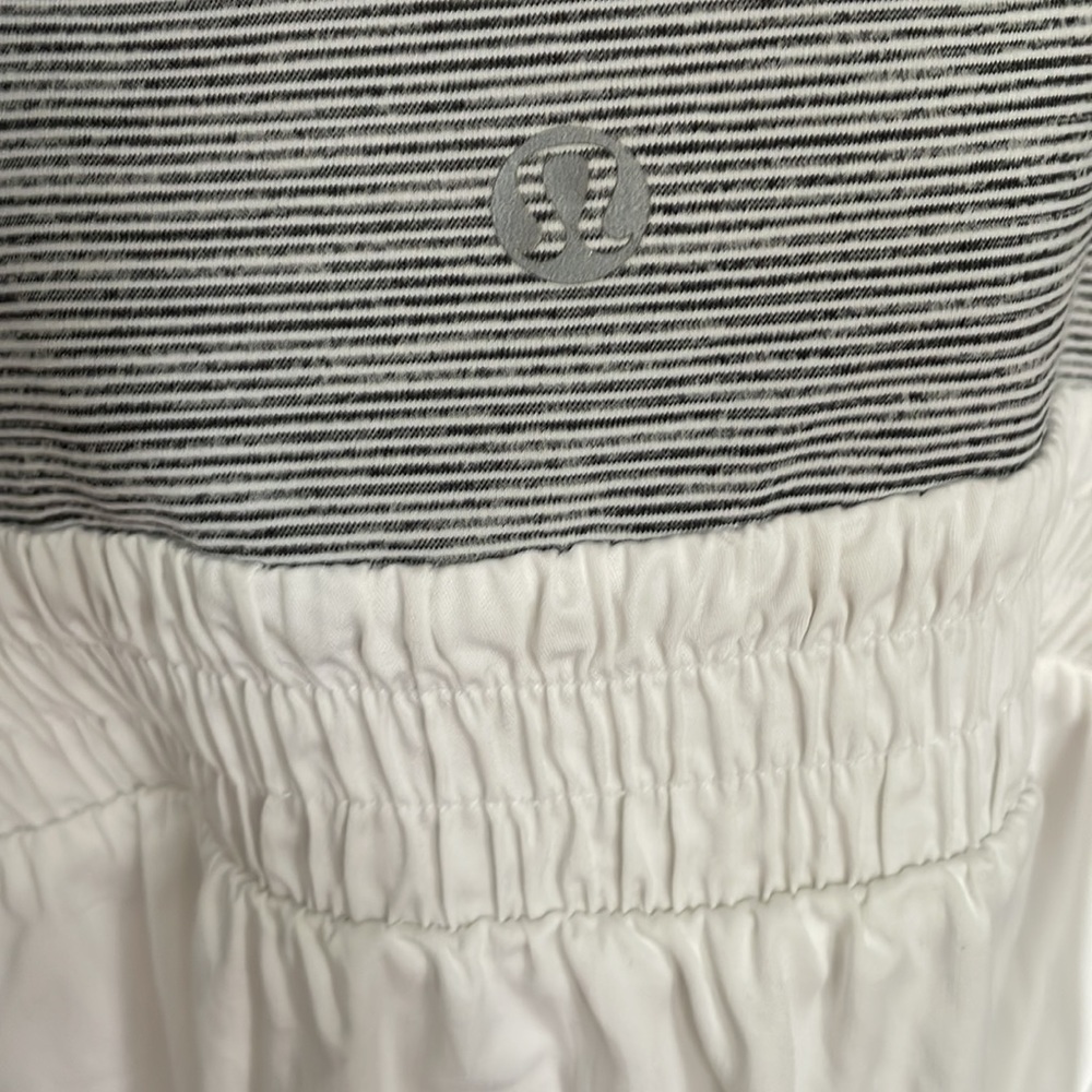Lululemon size 4 Tank - Picture 3 of 3
